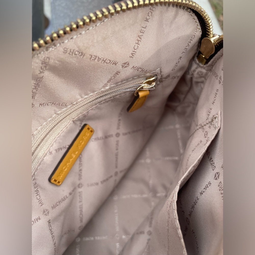 Michael Kors Bag,Michael Kors Brown and Yellow Crossbody Bag. - Picture 5 of 8